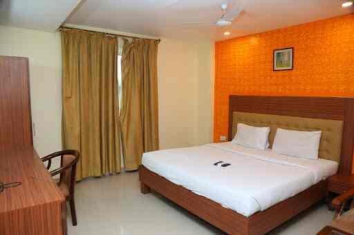 The Grand Plaza 3*